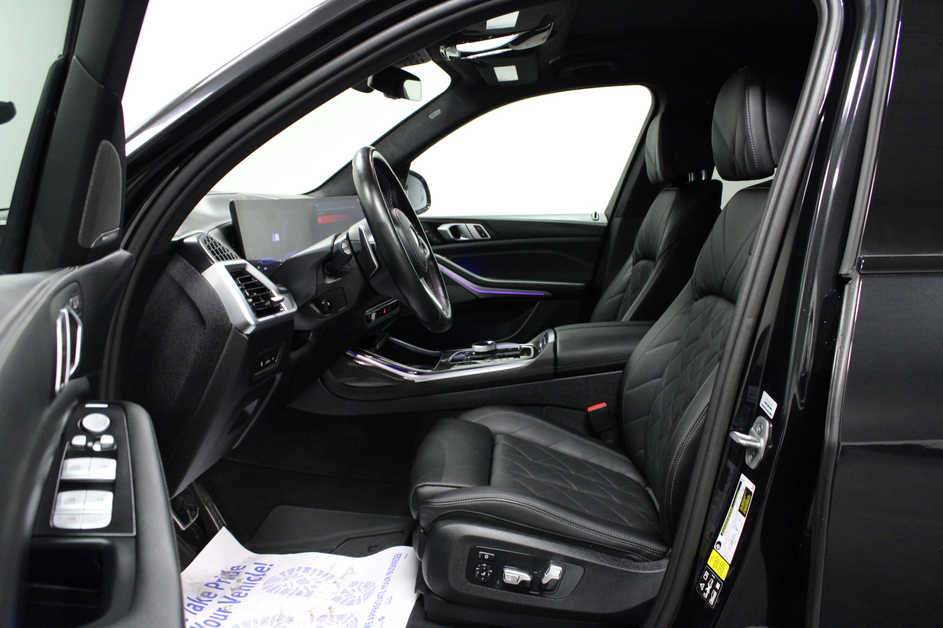 Used 2024 Black Sapphire Metallic BMW M60i image 12
