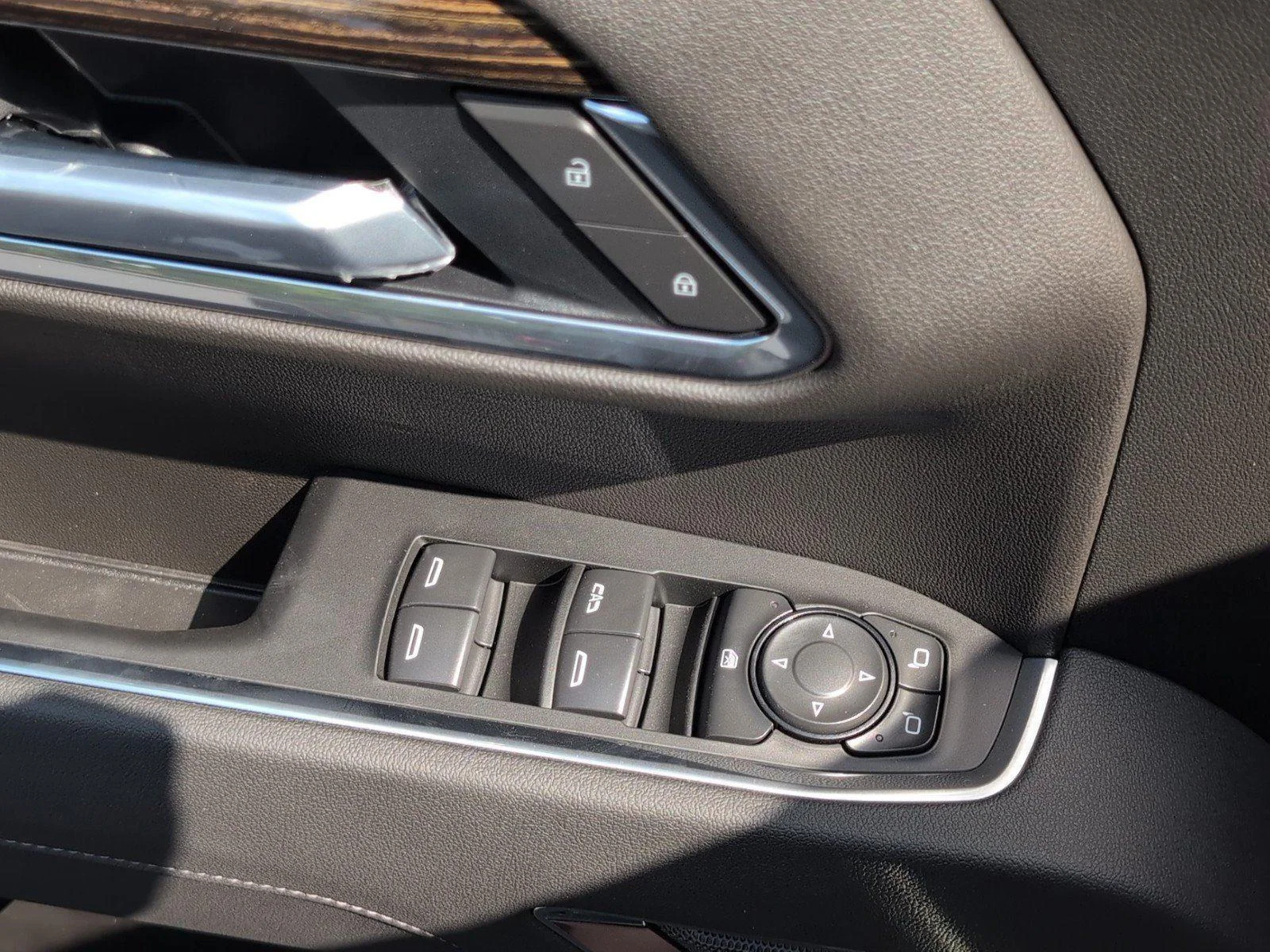 New 2026 Sterling Metallic GMC Elevation image 19