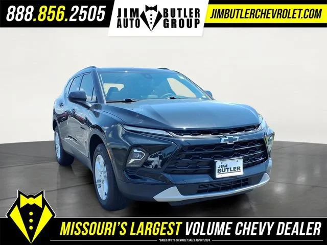 Used 2023 Black Chevrolet 2LT image 22