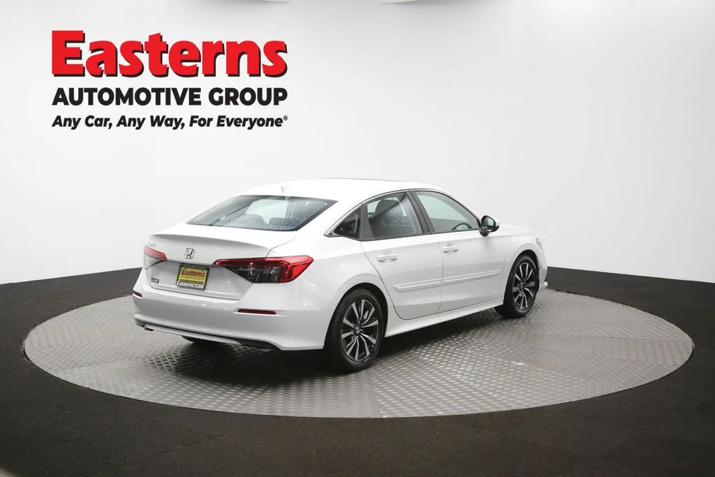 Used 2024 White Honda EX image 39