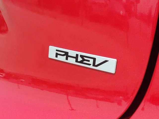 Used 2023 Red Kia EX image 9