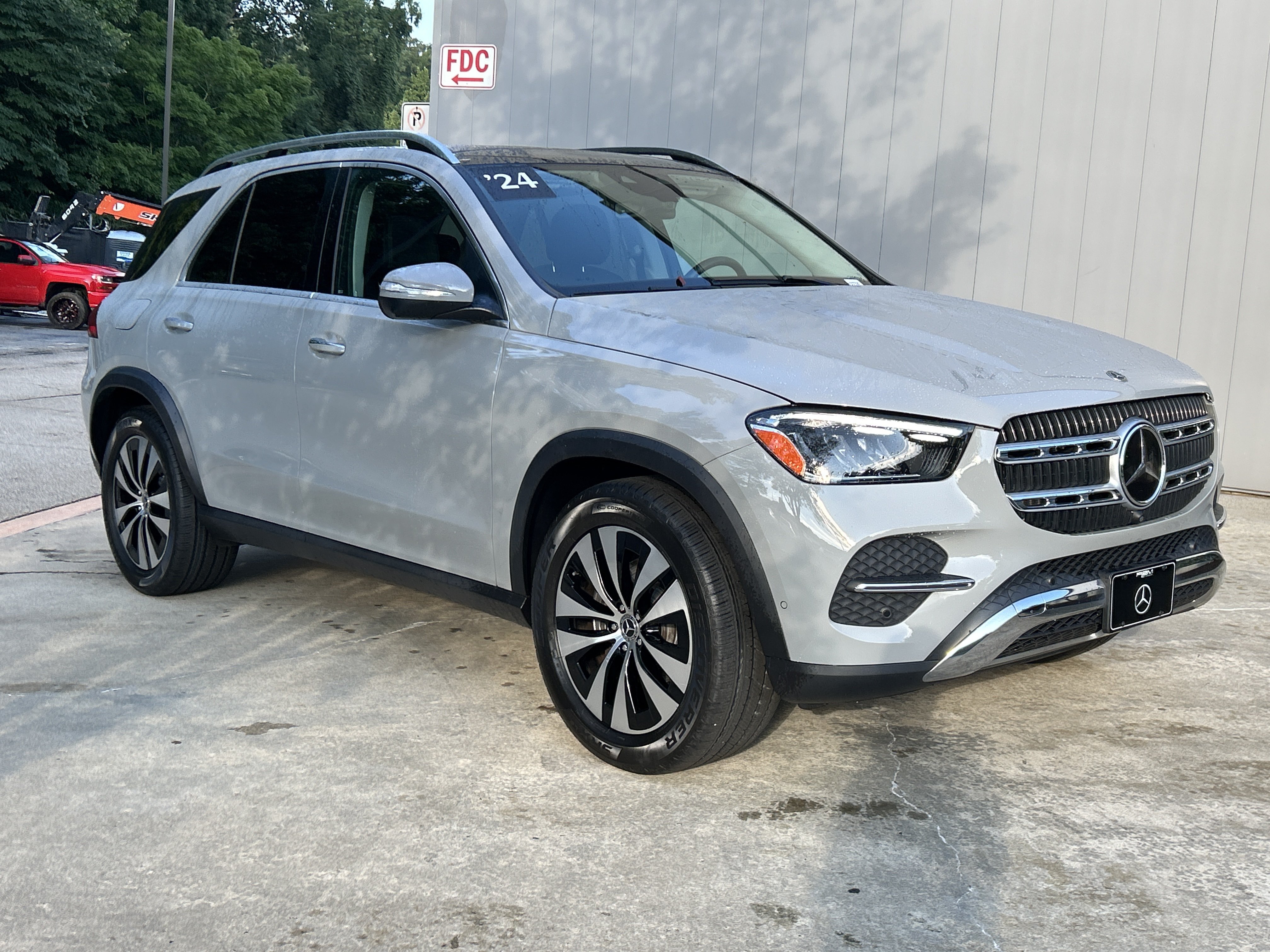 Certified Used 2024 MANUFAKTUR Alpine Grey Mercedes-Benz GLE 350 4MATIC® SUV image 4