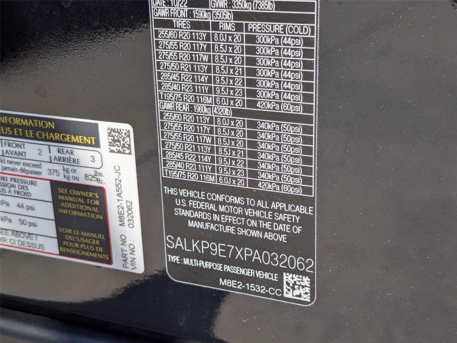 Used 2023 Santorini Black Metallic Land Rover SE image 38