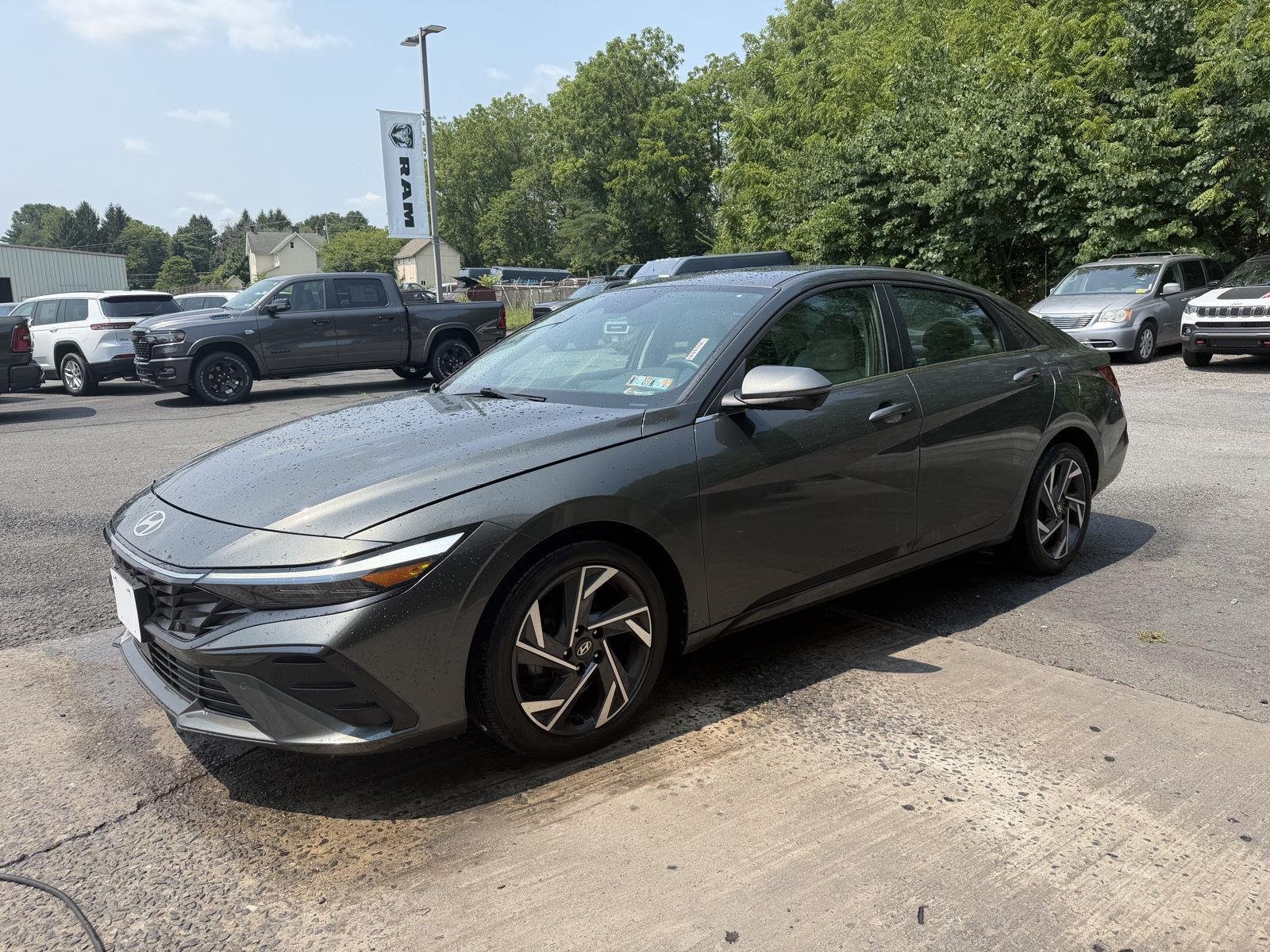 Used 2024 Amazon Gray Hyundai Limited image 8