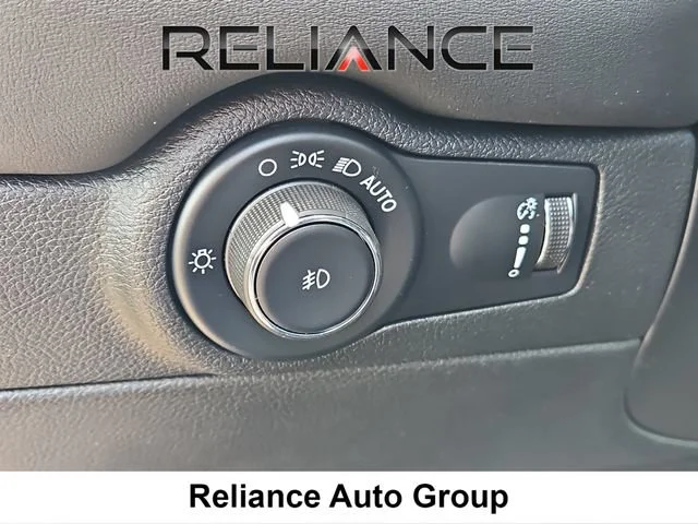 Used 2022 Red Dodge Citadel image 24
