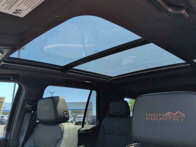 New 2026 Polar White Tricoat Chevrolet High Country image 21