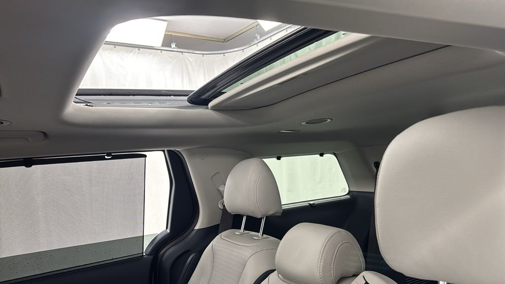2026 Kia Carnival SX Prestige - Photo 36