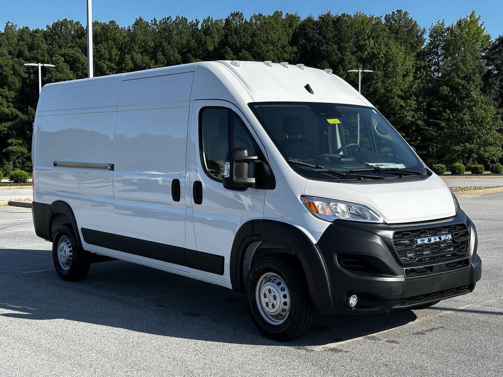 New 2026 Bright White Clear-Coat Exterior Paint RAM Tradesman image 2