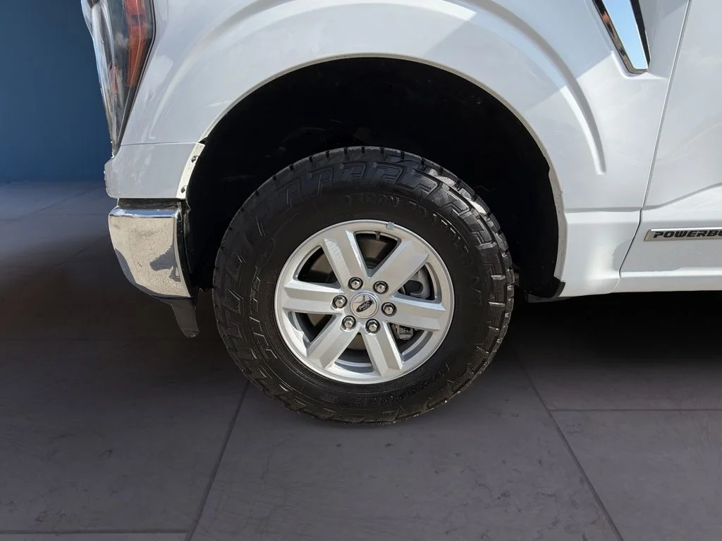 Used 2023 White Ford XLT image 9