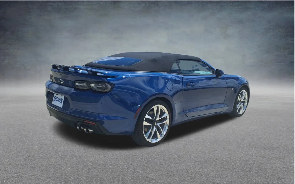 Used 2024 Blue Chevrolet 2LT image 7