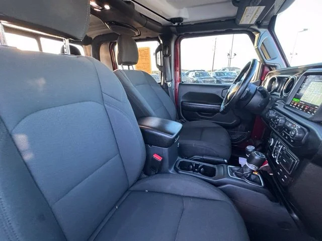 Used 2022 Red Jeep Sport S 4x4 image 29