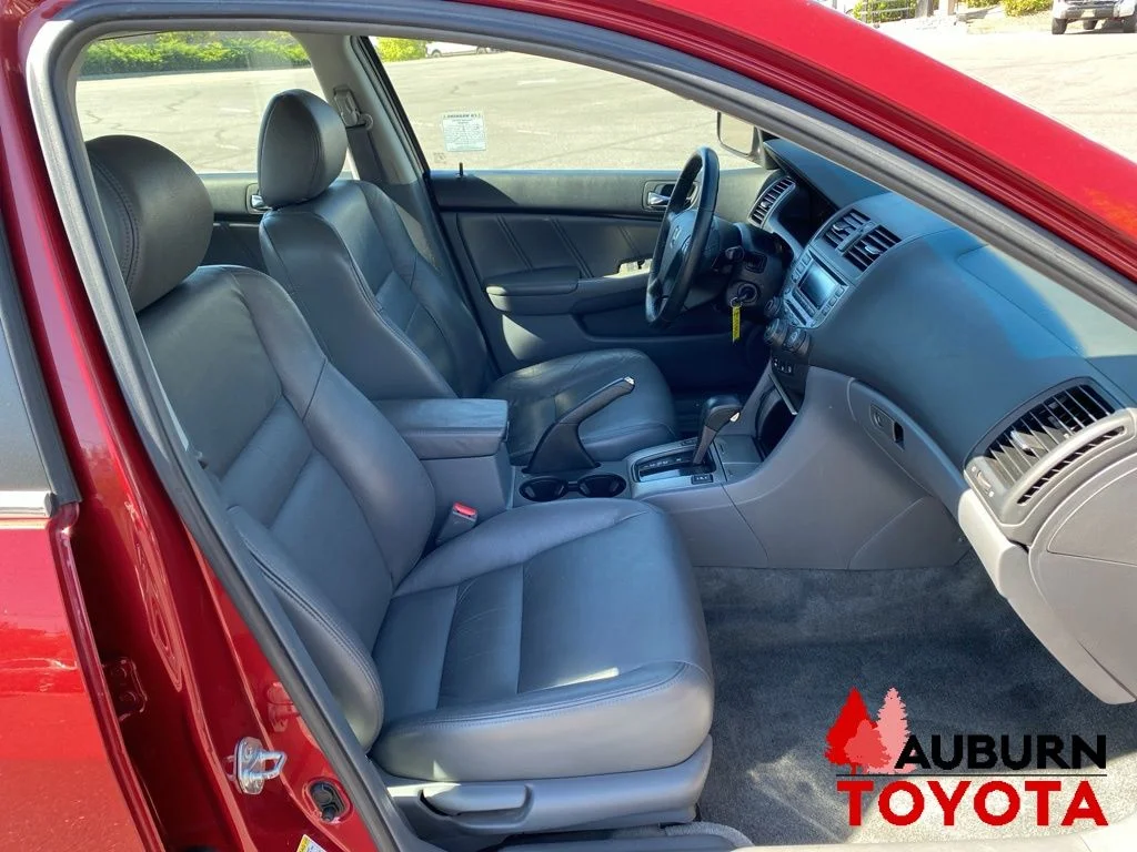 Used 2007 San Marino Red Honda EX-L image 12