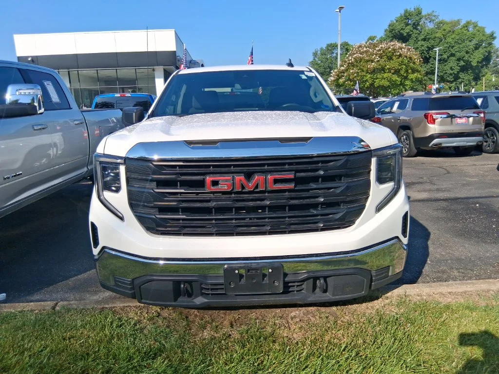 Used 2025 White GMC Pro image 2