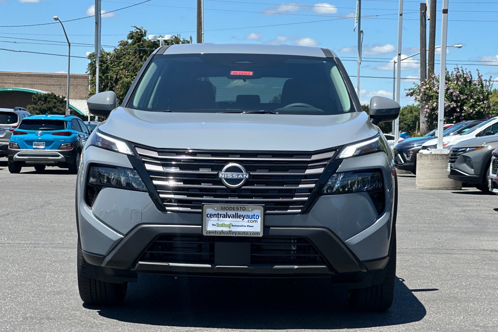 New 2026 Boulder Gray Pearl Nissan SV image 9