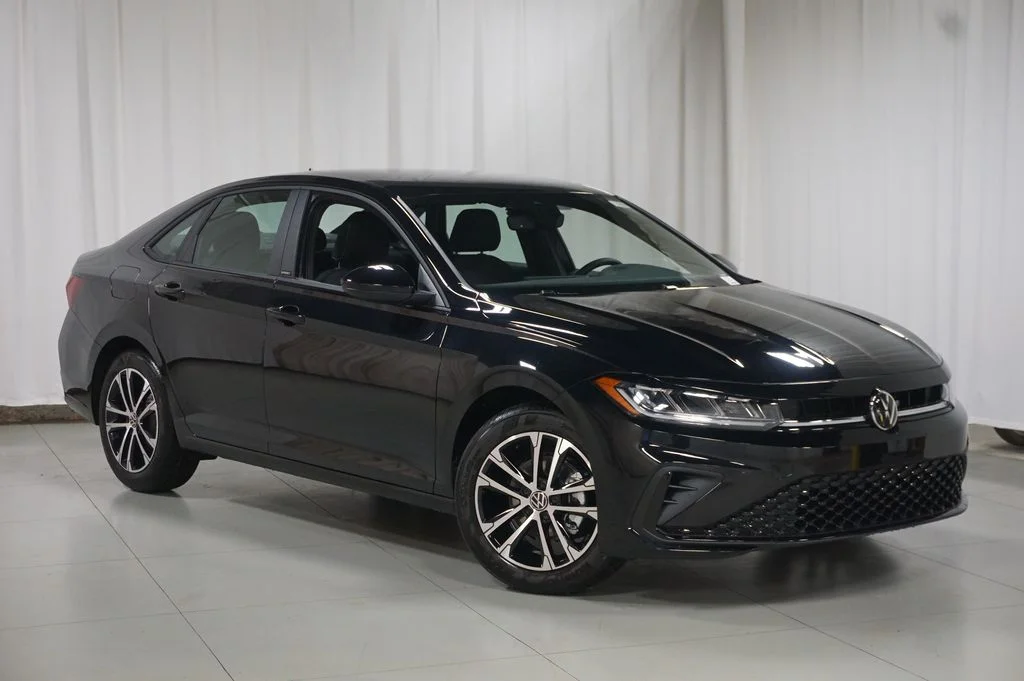 New 2026 Deep Black Volkswagen 1.5T Sport image 3