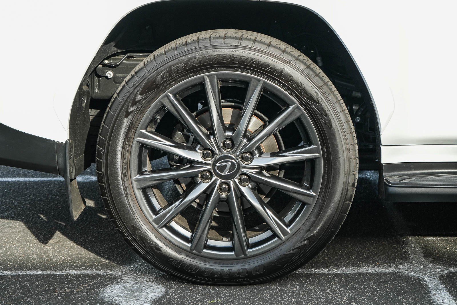 2024 Lexus LX F-Sport - Photo 12