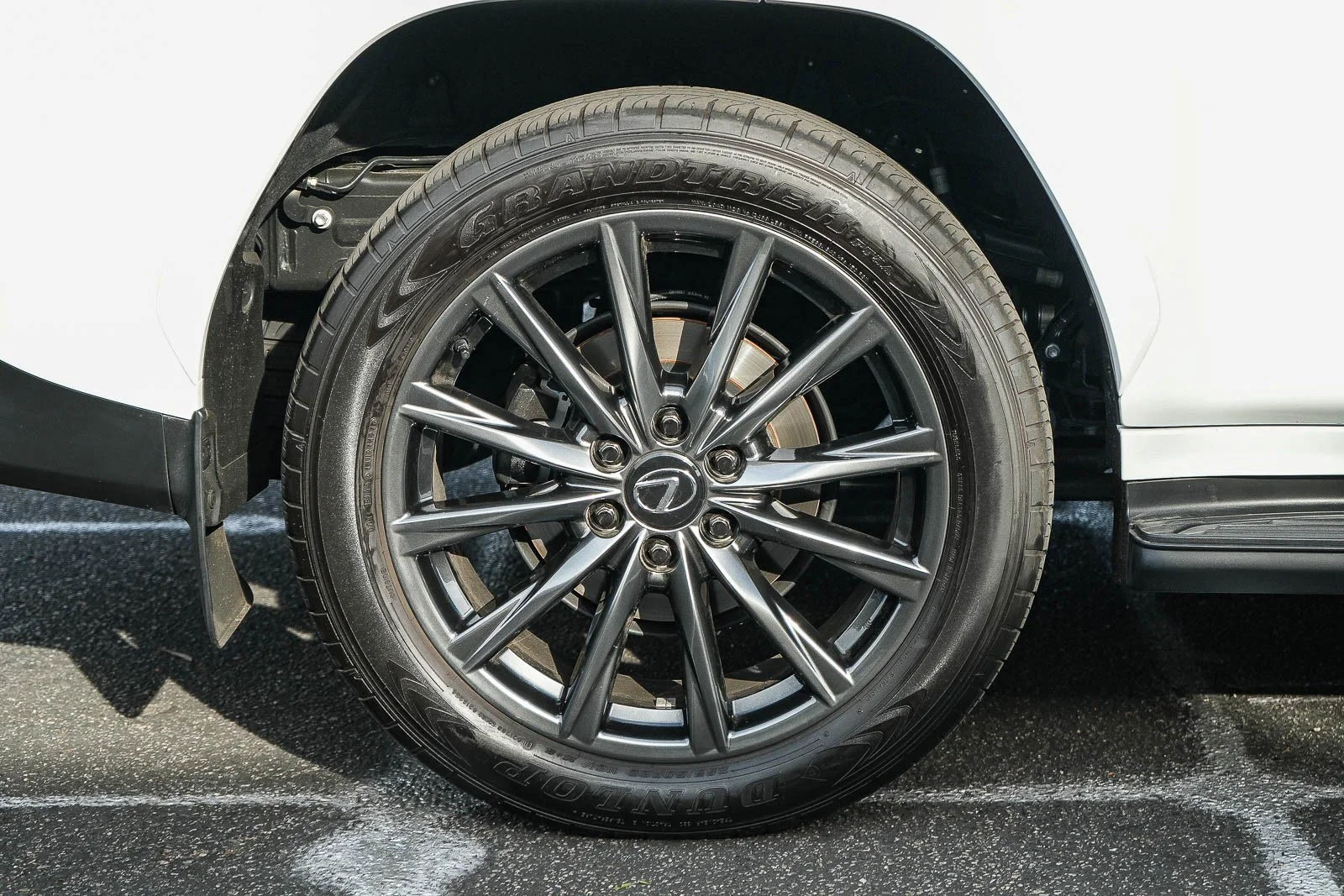 2024 Lexus LX F-Sport - Photo 12