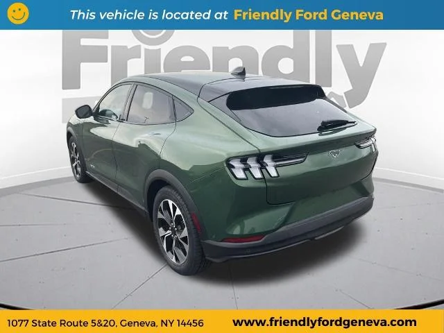 Used 2024 Eruption Green Metallic Ford Select image 7