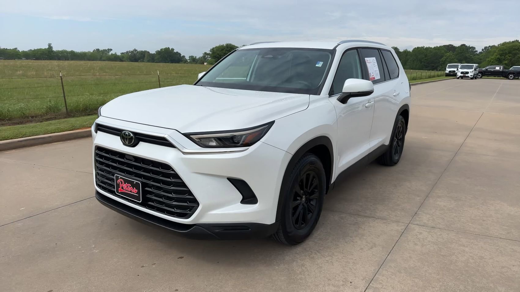 Used 2024 Wind Chill Pearl Toyota XLE image 5