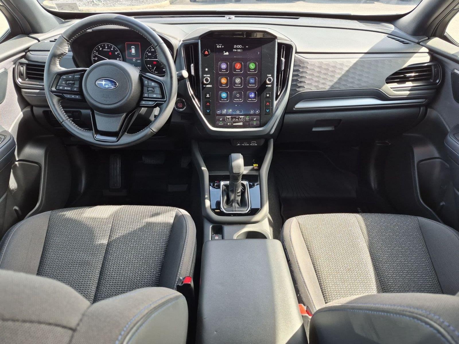 Used 2025 River Rock Pearl Subaru Premium image 25