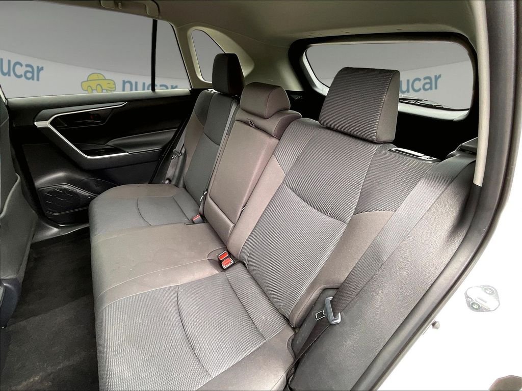Used 2025 Ice Toyota LE image 14