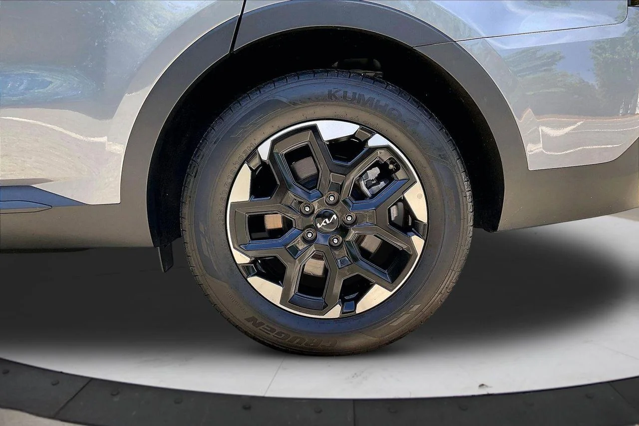 Certified Used 2024 Silver Kia S image 37