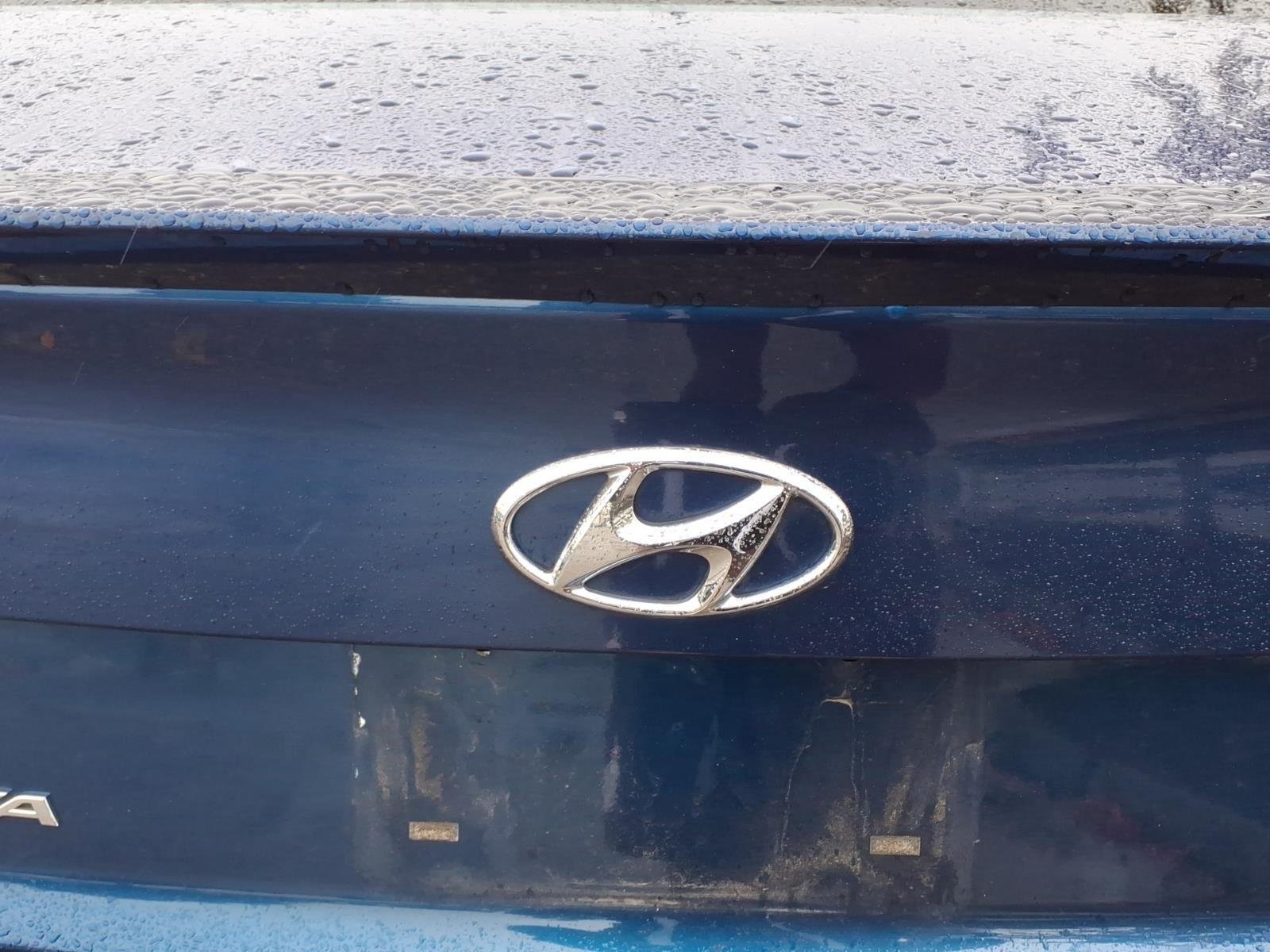 Used 2016 Lakeside Blue Hyundai 2.4L Sport image 13