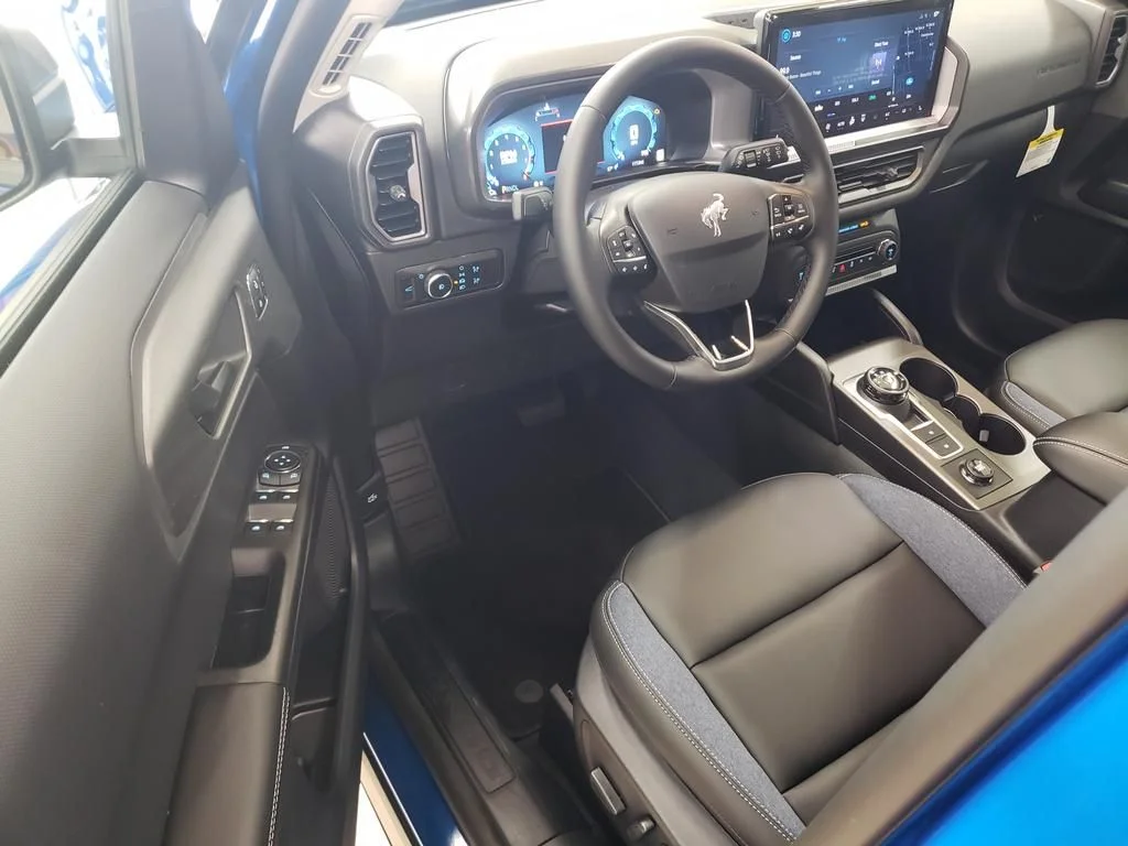 New 2025 Velocity Blue Metallic Ford Outer Banks® image 10