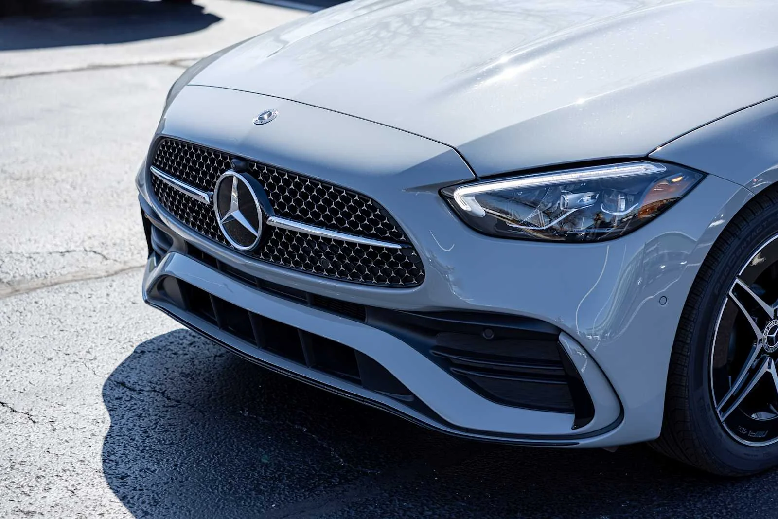 New 2026 MANUFAKTUR Alpine Grey Mercedes-Benz C 300 image 32