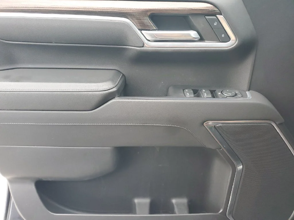 Used 2022 DARK ASH METALLIC Chevrolet LT image 18