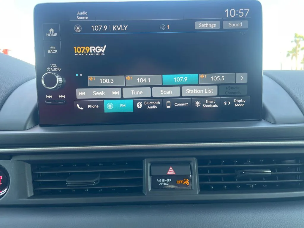 Used 2025 Gray Honda EX-L image 16
