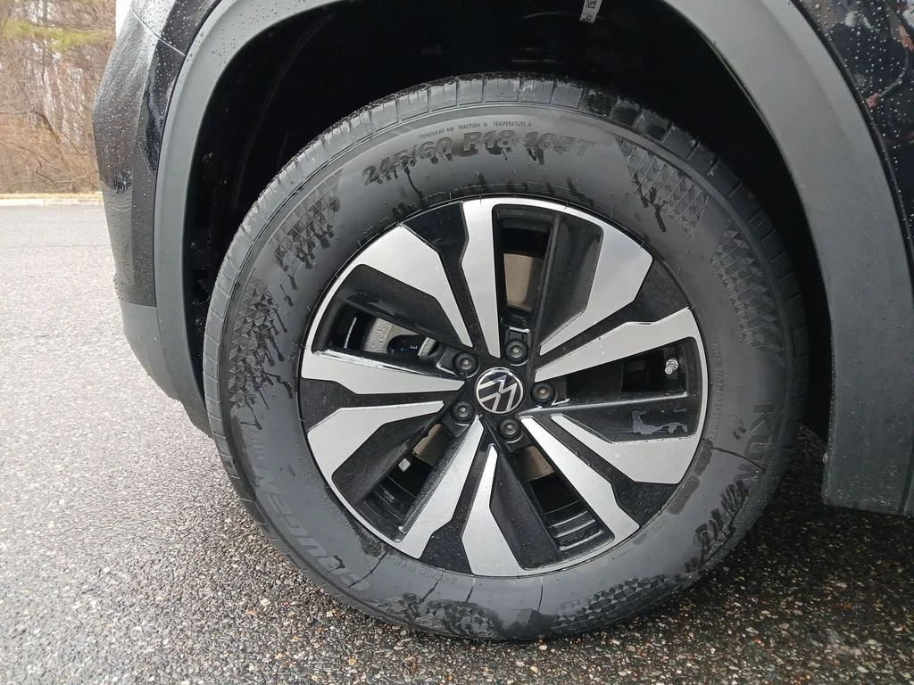 New 2026 Black Volkswagen 2.0T SE image 25