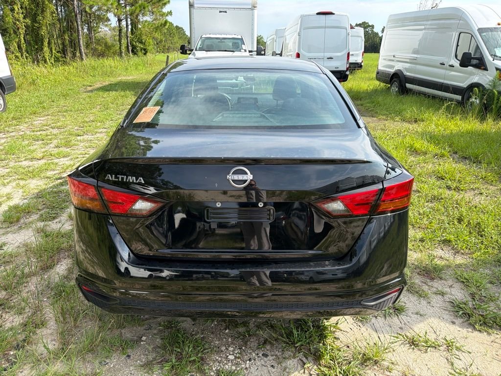 Used 2024 Black Nissan 2.5 S image 10