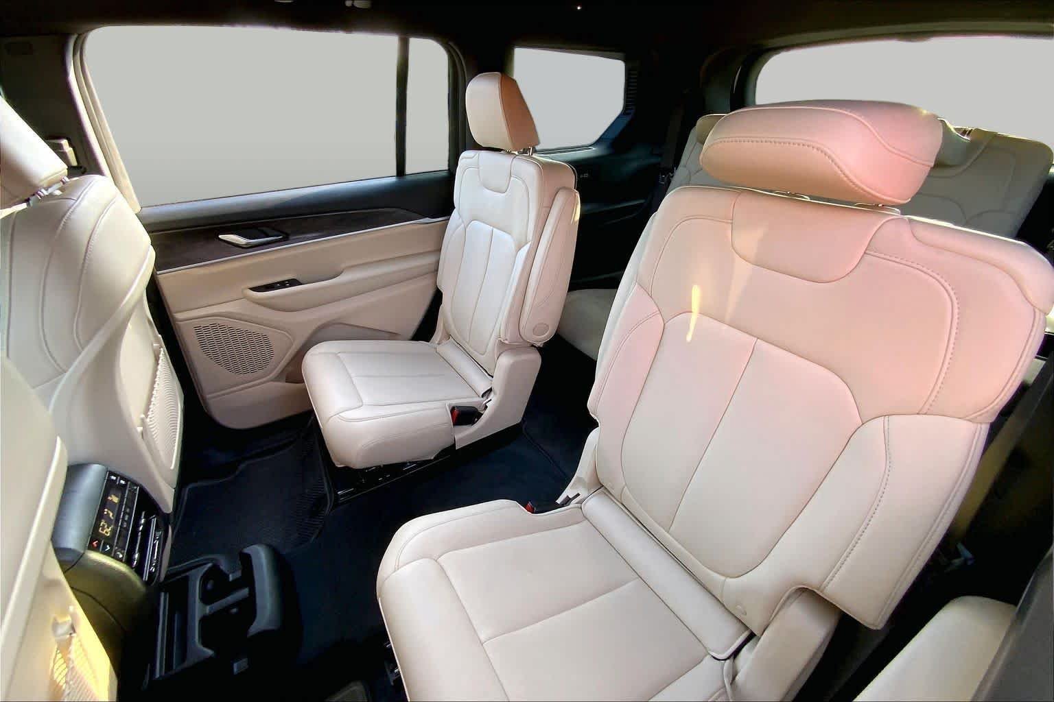 Used 2025 Bright White Clearcoat Jeep Limited image 20