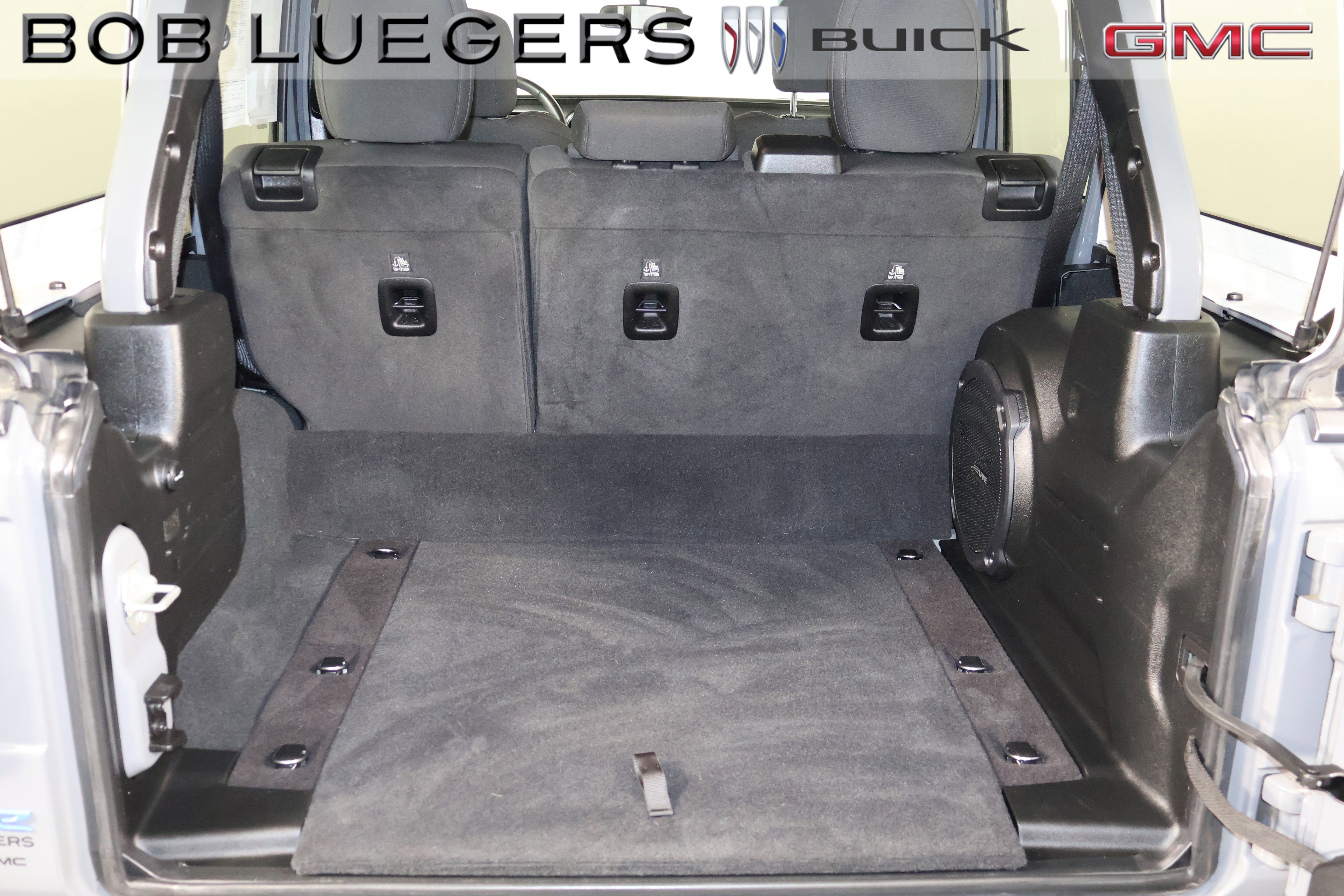 Used 2023 Gray Jeep 4x4 image 18