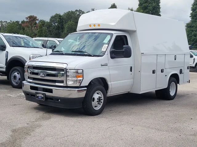 New 2027 Oxford White Ford Base image 31