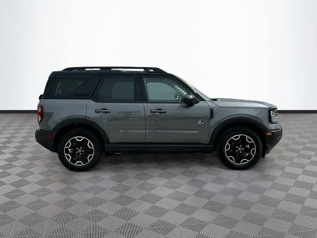 Used 2025 Gray Ford Outer Banks image 4