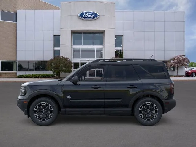 New 2025 Shadow Black Ford Outer Banks image 3