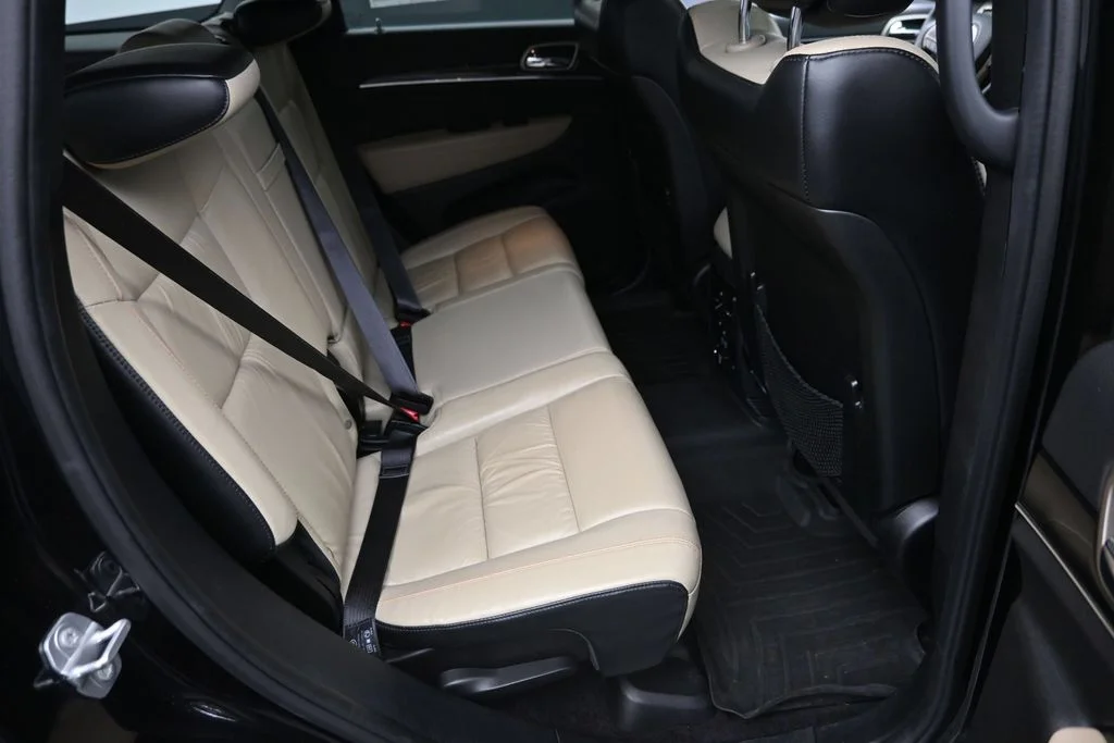 Used 2016 Black Jeep Limited image 10
