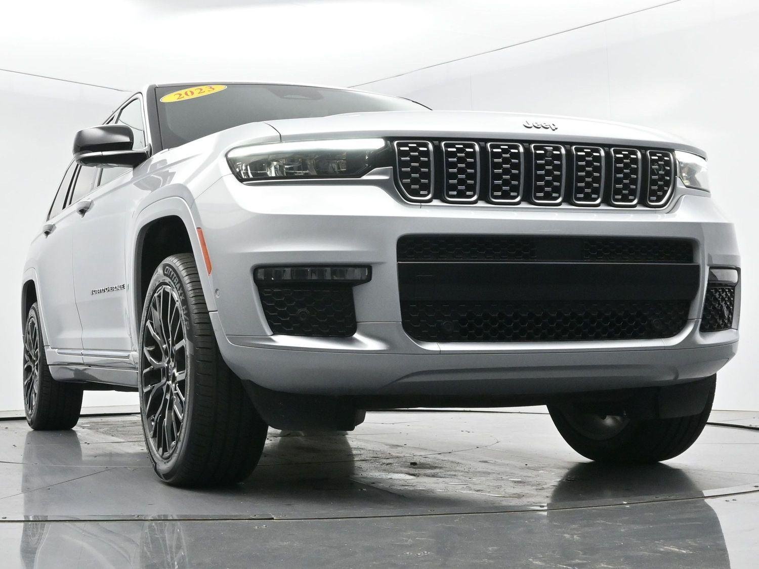 Used 2023 Silver Zynith Jeep Summit Reserve image 43