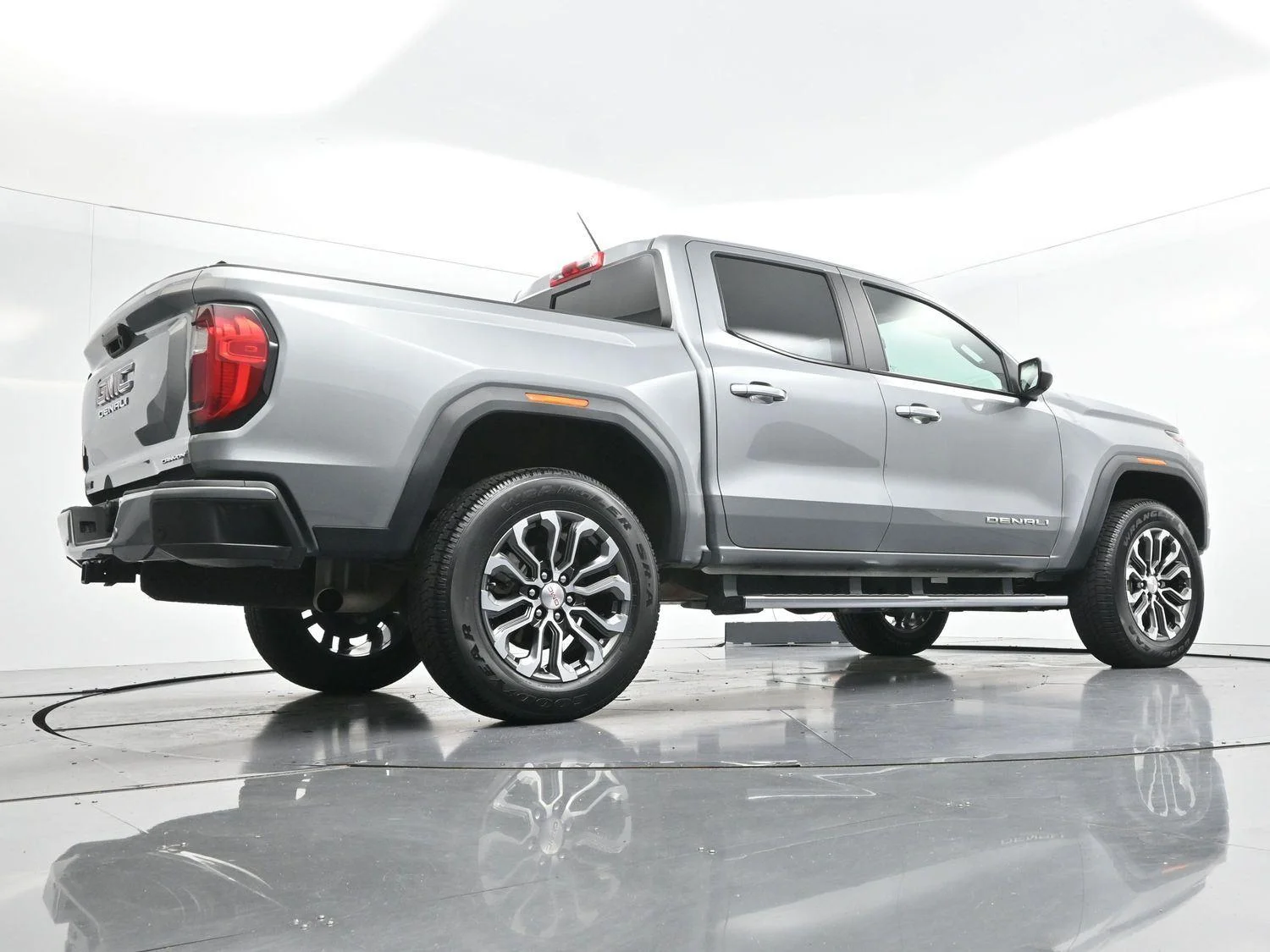 Used 2023 Sterling Metallic GMC Denali image 52