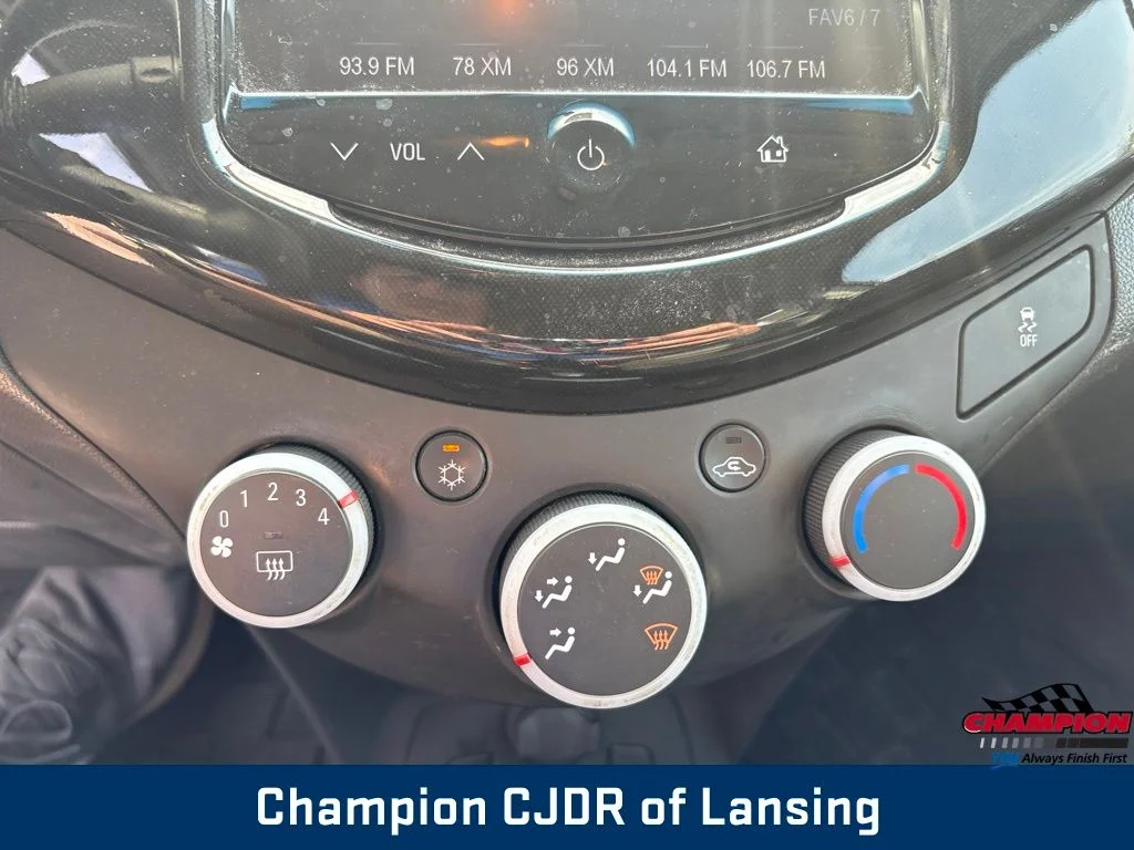 Used 2014 Blue Chevrolet 2LT image 23