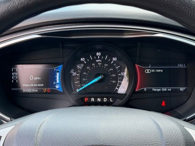 Used 2019 Black Ford SE image 26