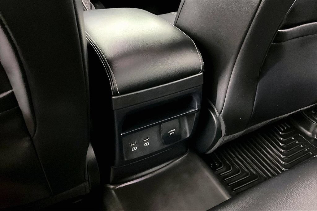 Used 2019 White Ford LARIAT image 10