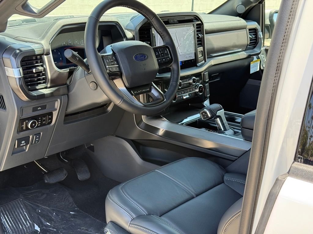 New 2026 Star White Metallic Tri-Coat Ford Platinum® image 6