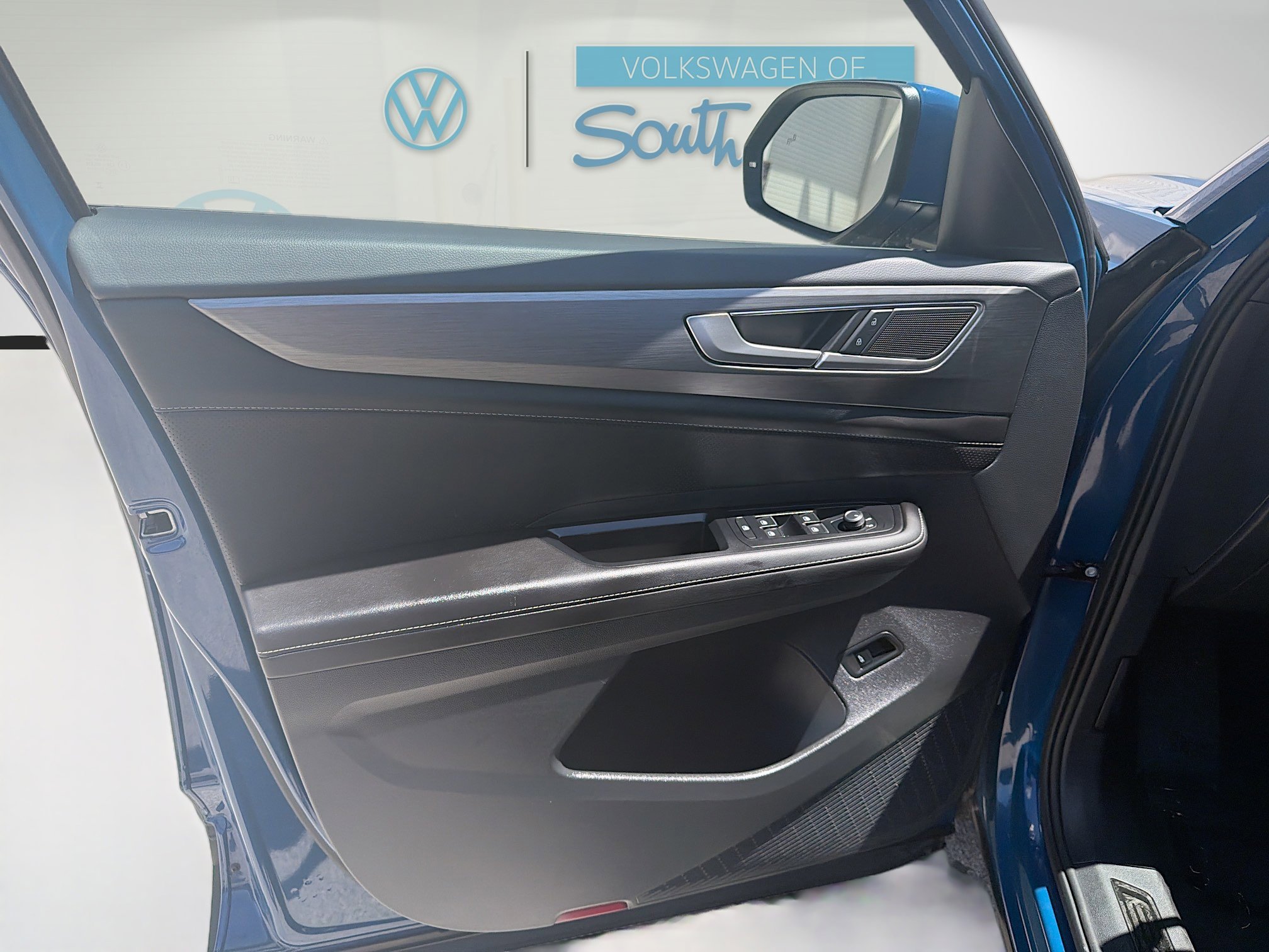 Used 2025 Blue Volkswagen 2.0T SE w/Technology image 16