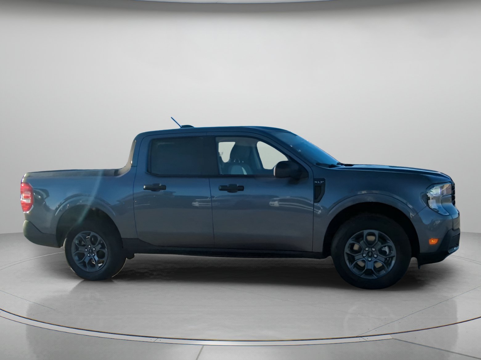 New 2026 Carbonized Gray Metallic Ford XLT image 31