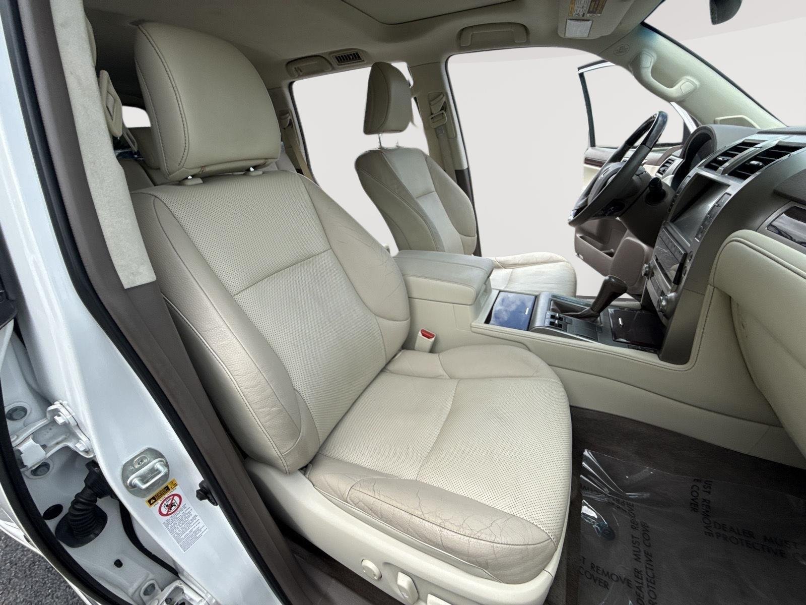 Used 2018 Starfire Pearl Lexus GX 460 Premium image 30