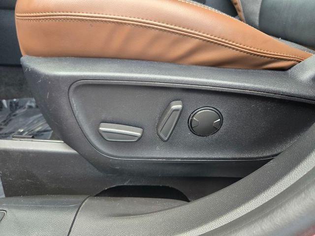 Used 2022 Red Ford Outer Banks image 11