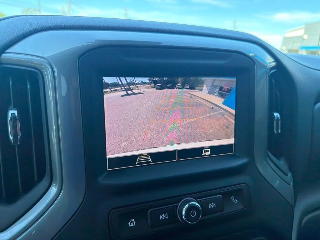 Used 2022 SUMMIT WHITE Chevrolet Custom image 20
